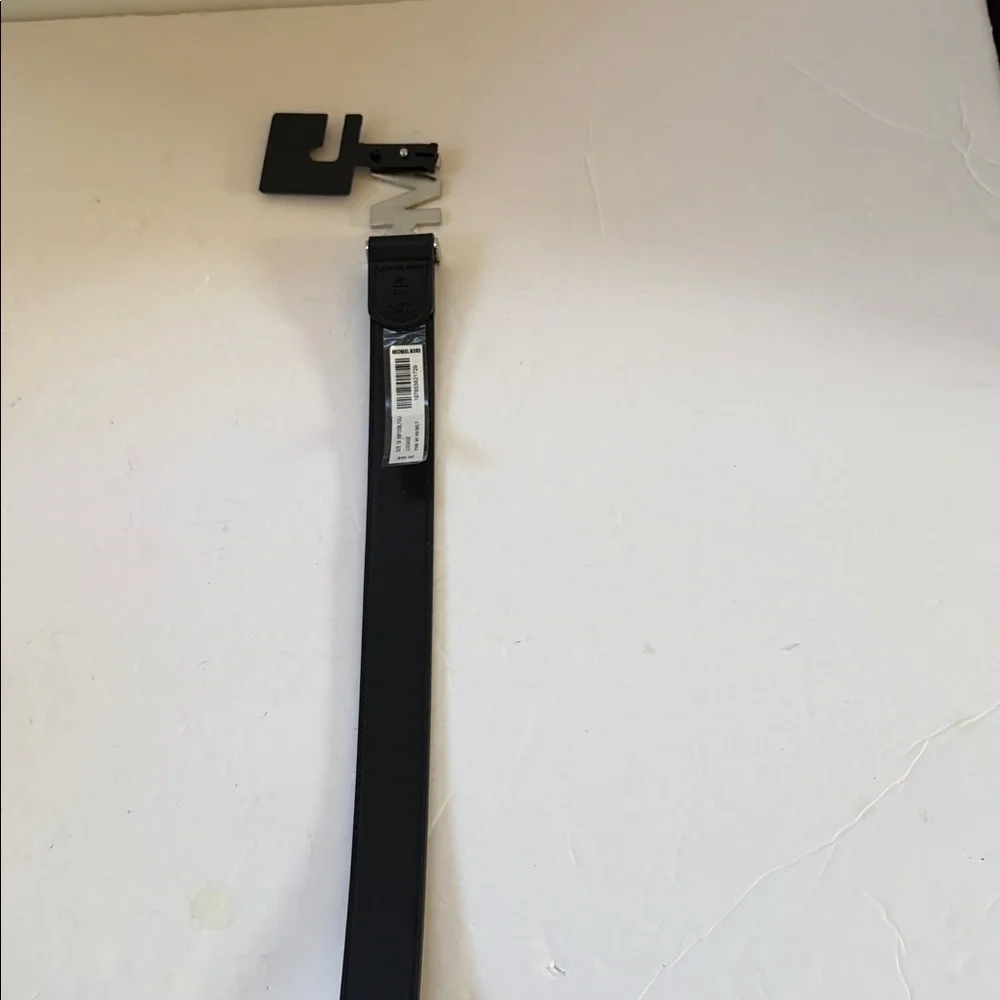 New Michael Kors Men’s MK Design Belt - Picture 3 of 6